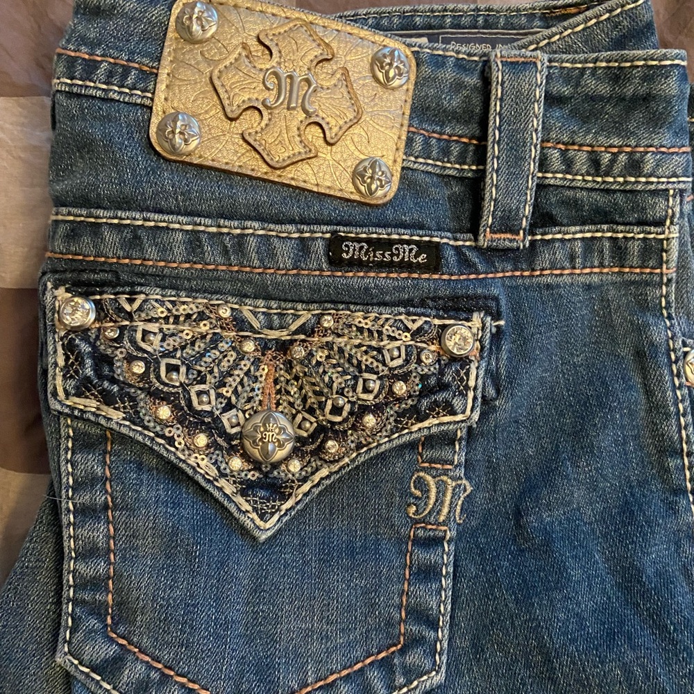 Miss me boot cut jeans. Size 30/34.